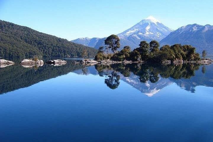 Day Trip to Lake Huechulafquen & Lanín Volcano from San Martín de los Andes photo 3