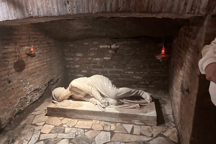 Private Rome Catacombs Tour with Chauffeur — St. Callixtus & St. Sebastian photo 4