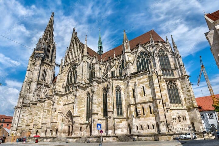 Regensburg Scavenger Hunt: Self-Guided Walking Tour of Old Town photo 5