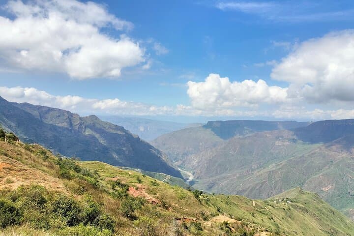 Private Paragliding Over Cañon del Chicamocha: Tandem Flights from San Gil photo 5