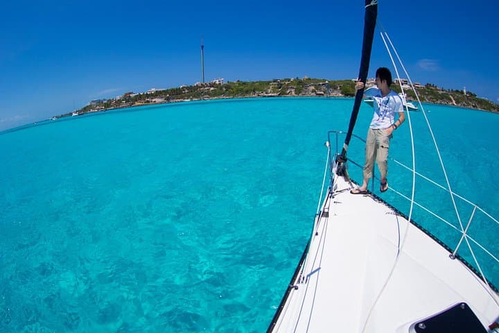 Private Cancun Sailboat Cruise to Isla Mujeres — Snorkel, Playa Norte & Onboard Drinks photo 3