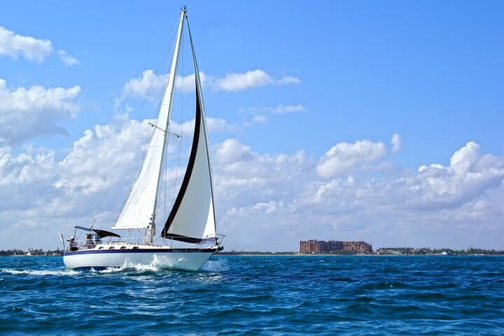 Private Cancun Sailboat Cruise to Isla Mujeres — Snorkel, Playa Norte & Onboard Drinks photo 4