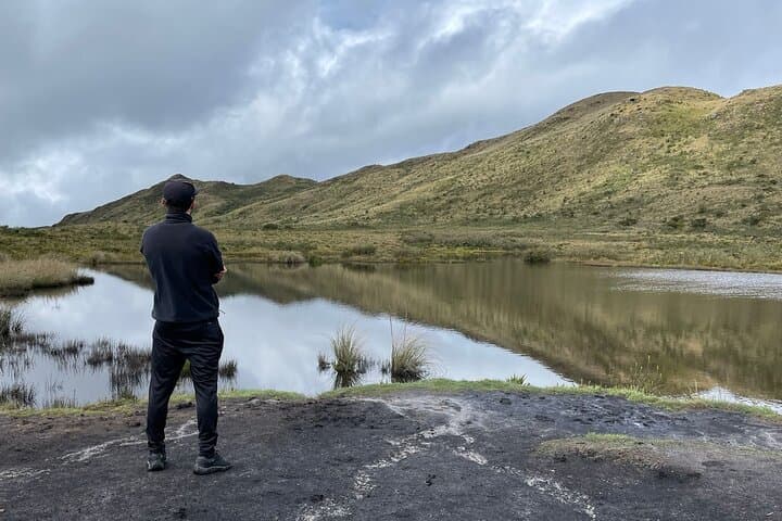 Páramo Hike to Laguna de Teusacá — Day Hike from Bogotá to Mataredonda photo 6