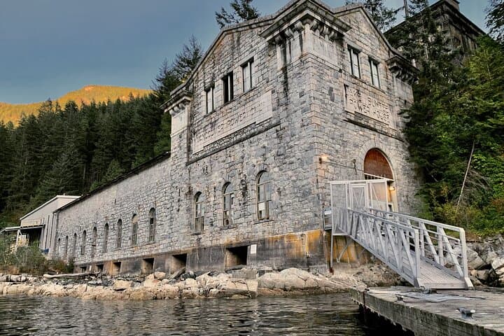 Indian Arm Boat Tour from Deep Cove: 2-Hour Chartered Fjord Cruise photo 6