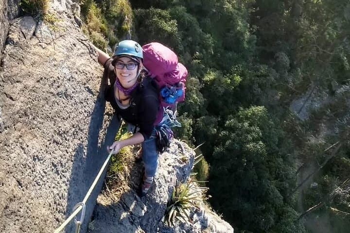 Suesca Rocks: Private Half-Day Rock Climbing Near Bogotá