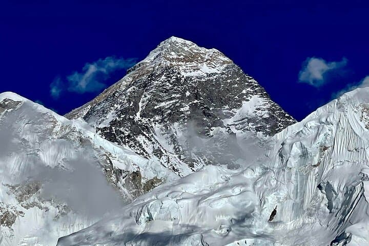 Luxury Everest Base Camp Trek: 11-Day Helicopter-Assisted High-Altitude Journey photo 3