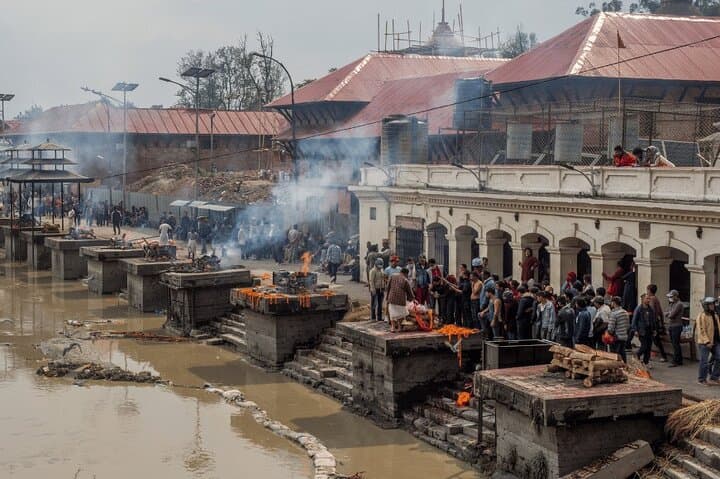 Kathmandu Spiritual Tour: Pashupatinath & Boudhanath Half-Day Guided Visit photo 3