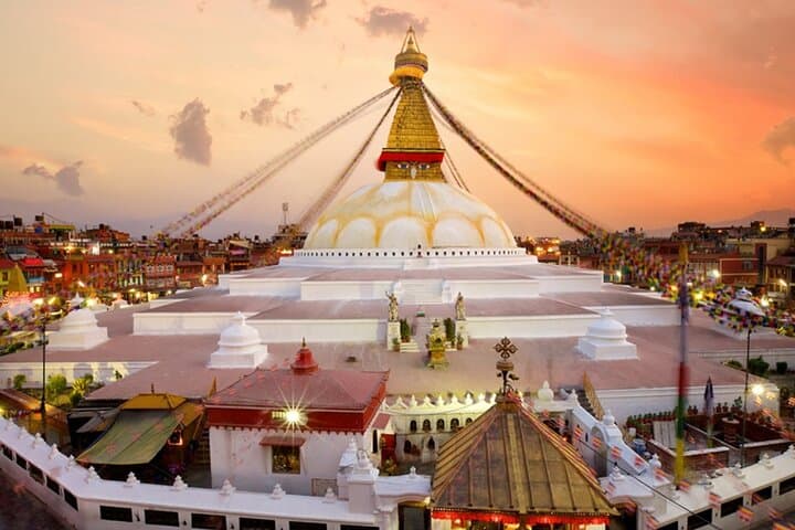 Kathmandu Spiritual Tour: Pashupatinath & Boudhanath Half-Day Guided Visit