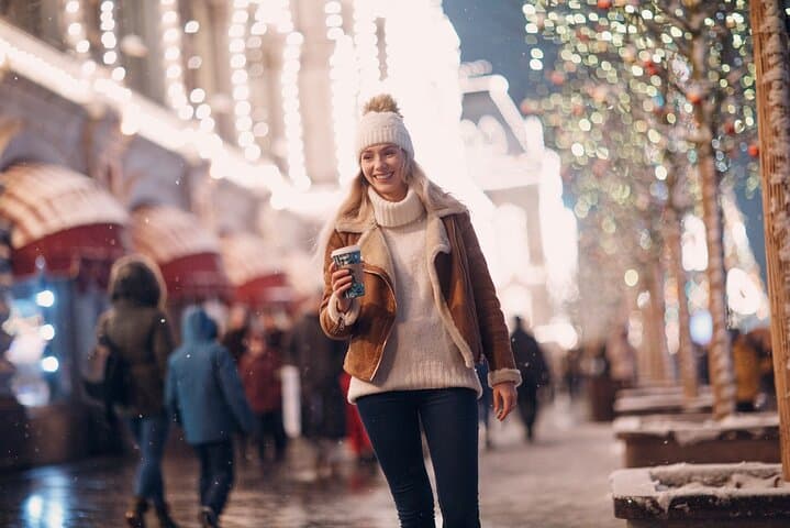 Delft Christmas Walk: Markt Square, Medieval Gates & Holiday Lights photo 6