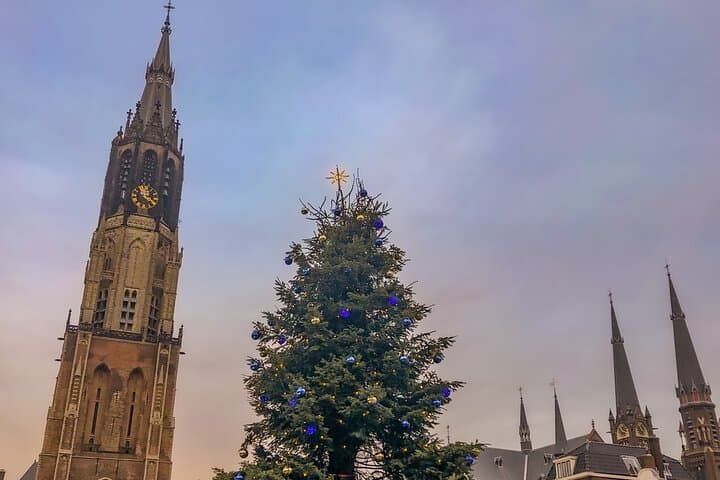 Delft Christmas Walk: Markt Square, Medieval Gates & Holiday Lights