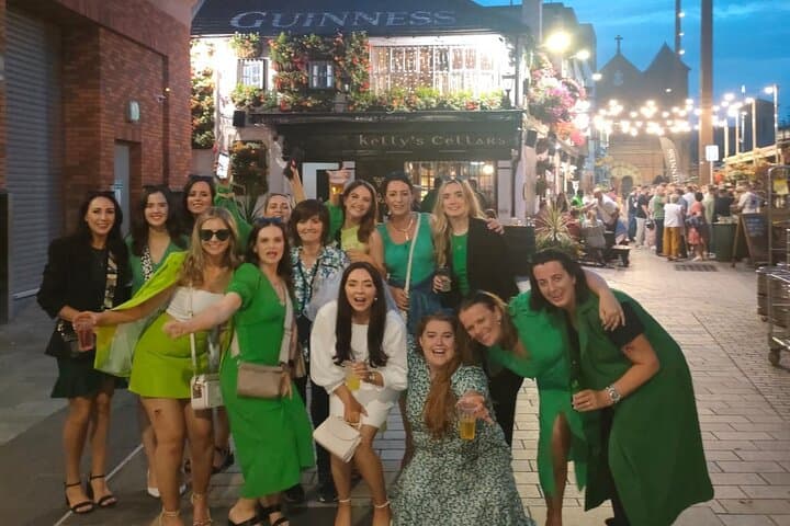 Belfast Pub Crawl — Historic Pubs & Live Music in the Cathedral Quarter photo 2