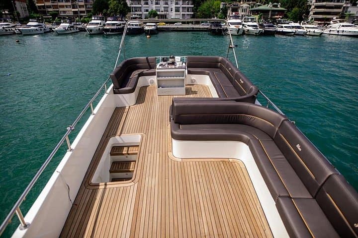 Private Bosphorus Yacht Cruise in Istanbul: Luxury 2-Hour Sunset Tour photo 3