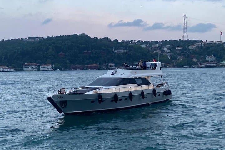 Private Bosphorus Yacht Cruise in Istanbul: Luxury 2-Hour Sunset Tour photo 6