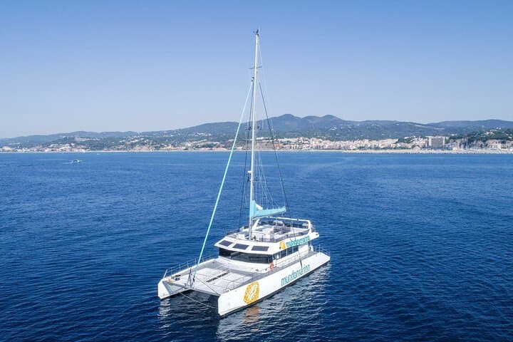 Bay of Malaga Catamaran Cruise: 1-Hour Eco Sailing from Muelle Uno photo 4