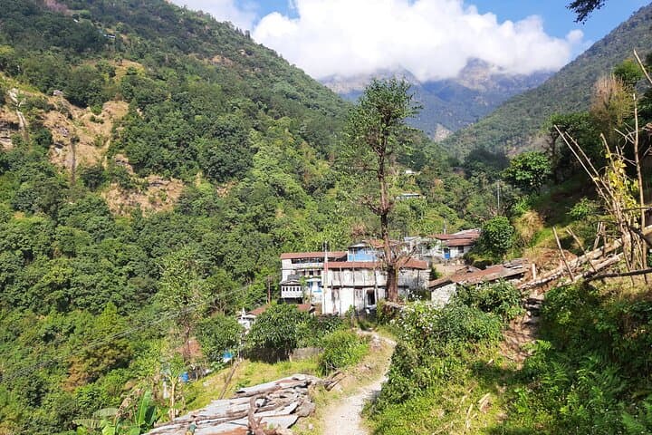 6-Day Poon Hill Sunrise Trek — Annapurna Foothills & Ghorepani Views photo 6