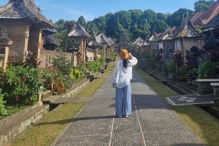 Penglipuran Village, Kehen Temple & Cepung Waterfall: Full-Day Cultural and Waterfall Tour from Ubud