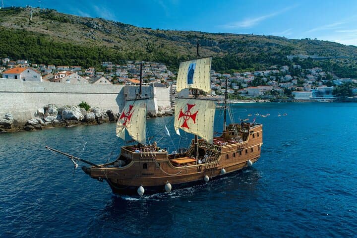 Dubrovnik Sunset Galleon Cruise — 90-Min Panorama, Prosecco & Live Guide