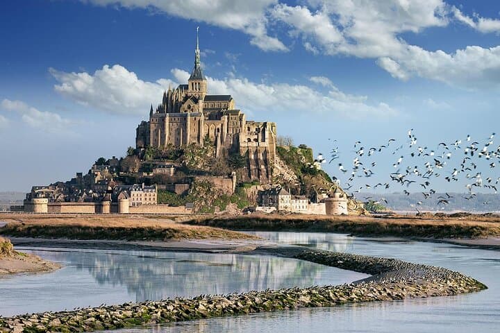 Discovering History: Mont St Michel and Normandy Beaches Tour photo 2