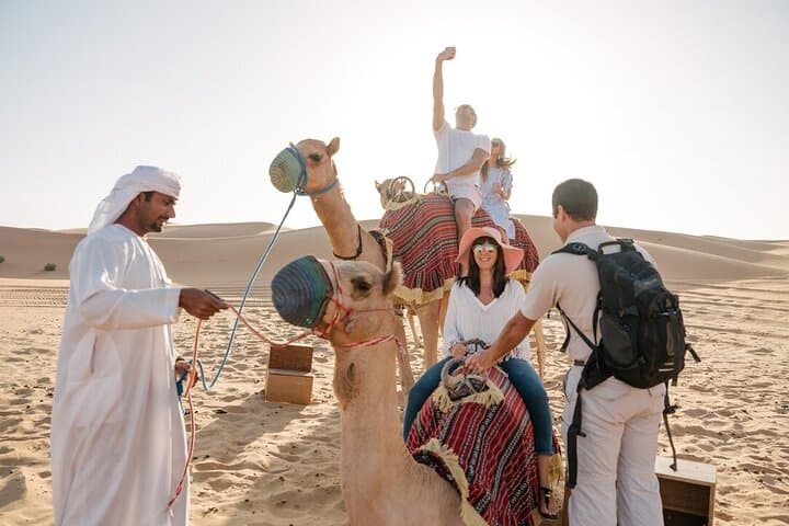 Morning Desert Safari with 30-Minute Camel Trek in Abu Dhabi