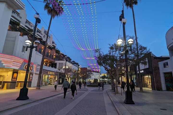 Explore Santa Monica with a Scavenger Hunt Adventure photo 2