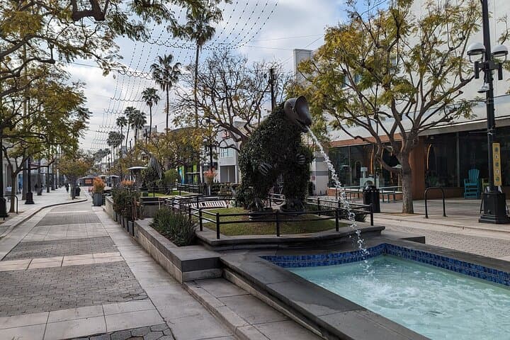 Explore Santa Monica with a Scavenger Hunt Adventure photo 4