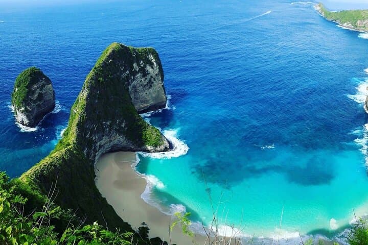 Private Nusa Penida Day Tour: Kelingking, Broken Beach & Crystal Bay photo 2