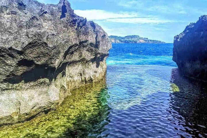 Private Nusa Penida Day Tour: Kelingking, Broken Beach & Crystal Bay photo 3