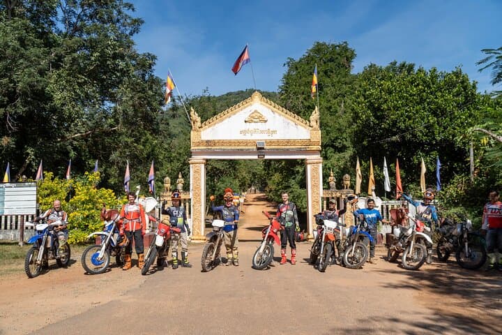 Half-Day Siem Reap Off-Road Dirt Bike Tour Through Rice Fields and Villages photo 5