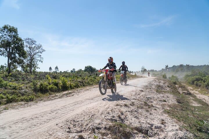 Half-Day Siem Reap Off-Road Dirt Bike Tour Through Rice Fields and Villages photo 3