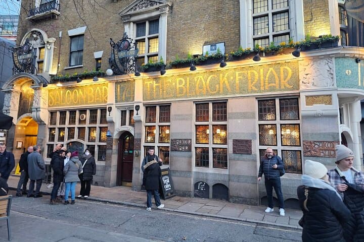 Private Historic London Pub Tour: Tudor Taverns & Gin Palaces Walk photo 3
