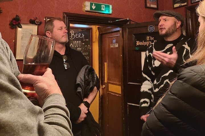 Private Historic London Pub Tour: Tudor Taverns & Gin Palaces Walk photo 4