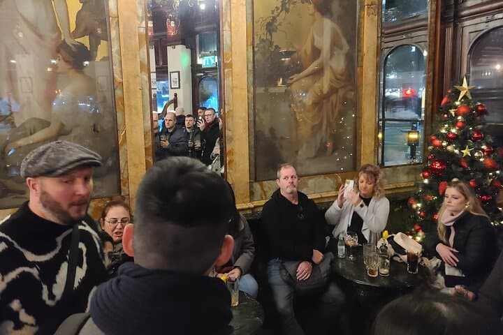 Private Historic London Pub Tour: Tudor Taverns & Gin Palaces Walk photo 6