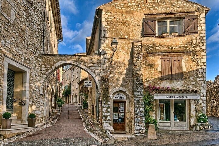 Medieval Villages of Nice Hinterland—Grasse, Gourdon, Tourrettes-sur-Loup & Saint-Paul-de-Vence photo 4