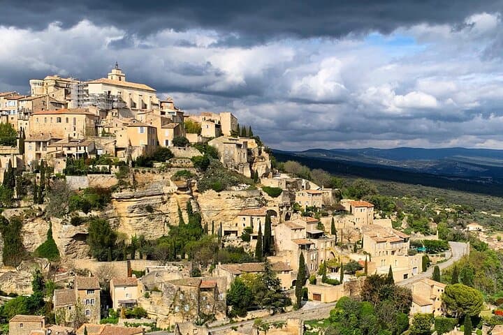 Provence Luberon Day Circuit: Lourmarin, Roussillon, Gordes & Bonnieux