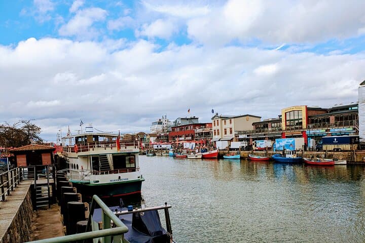 Rostock Warnemünde First-Date Quiz Walk — Interactive Baltic Shore Scavenger Hunt photo 6