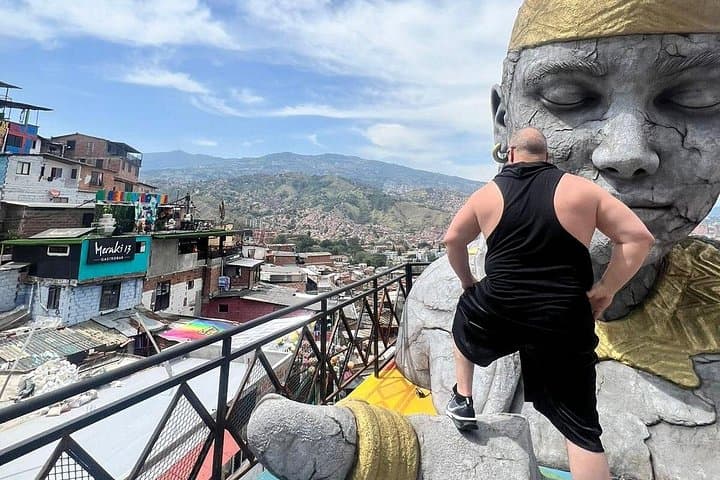 Paragliding Over San Félix with Comuna 13 Tour — 4-Hour Medellín Adventure photo 1