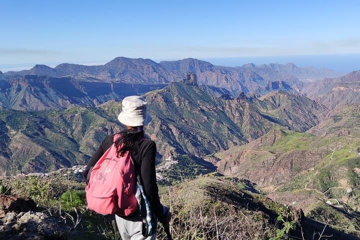 Hike Roque Nublo: Gran Canaria's Iconic Monolith and Central Cumbre Trek photo 3