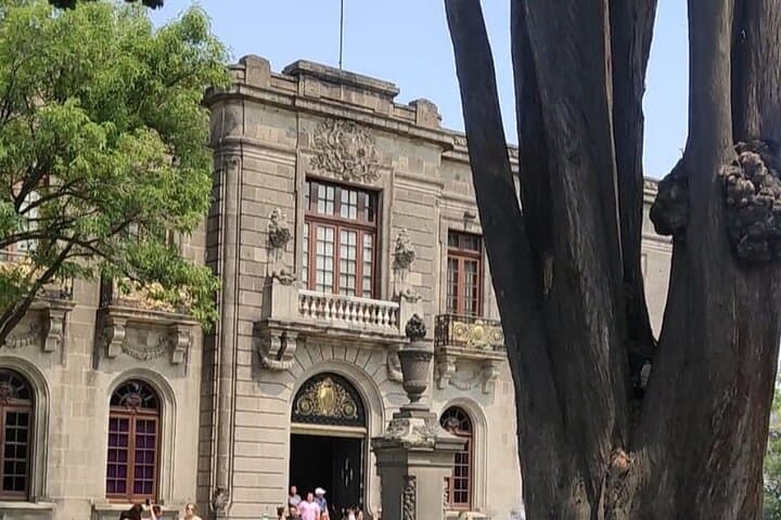 Explore Chapultepec Castle: Private Guided Tour with Round-Trip Transport photo 2