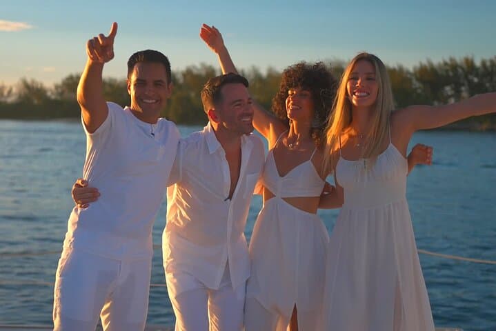 Nassau Sunset Dinner Cruise: Catamaran Buffet & Open-Air Views
