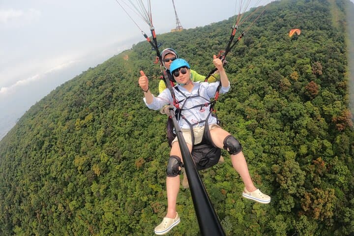 Soar Over Son Tra: Tandem Paragliding in Da Nang