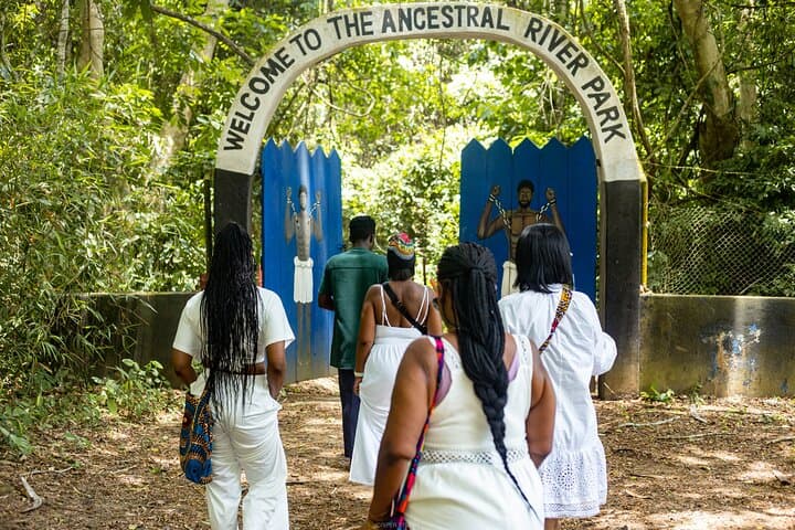 Walking the Doors of No Return: Cape Coast Castle, Assin Manso & Central Coast History photo 2