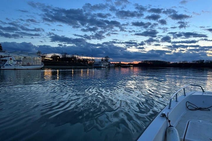 Belgrade Bike-and-Boat: Private Wheels-to-Waves City Tour