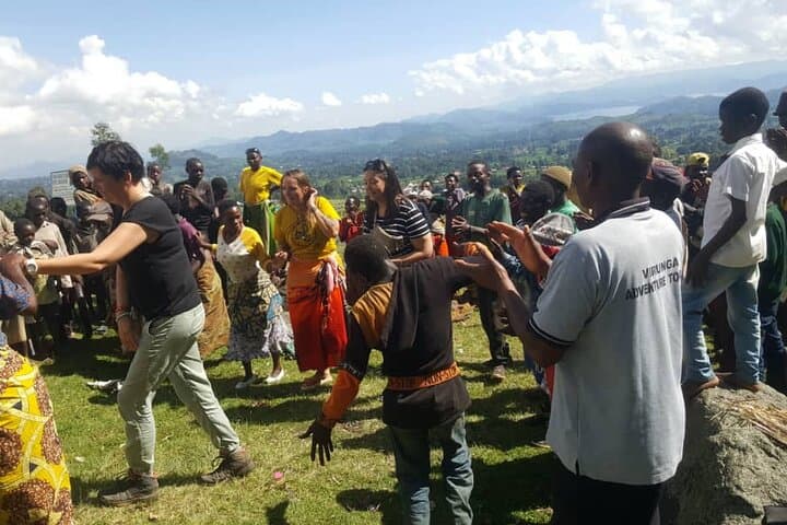 Kisoro Cultural & Nature Experience: Lake Mutanda, Batwa Trail and Coffee Tours photo 5