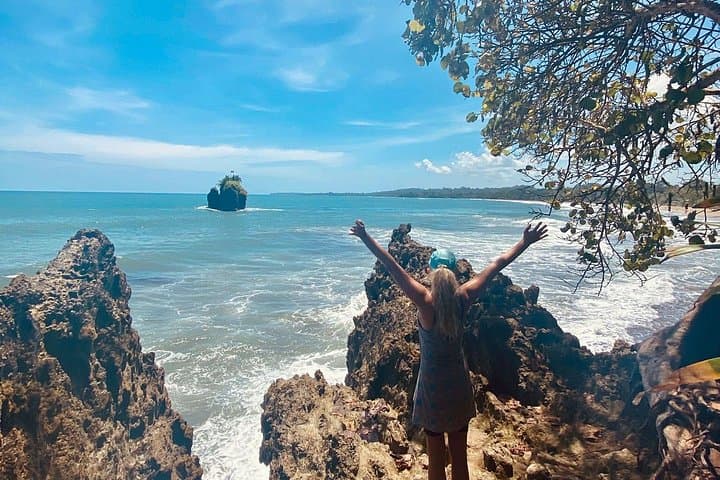 Puerto Viejo Hidden Gems & Bri Bri Waterfall Tour with Iguana Project Visit