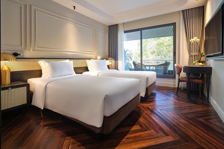 Elite of The Seas: Luxury 3-Day Cruise Through Ha Long & Lan Ha Bay photo 3