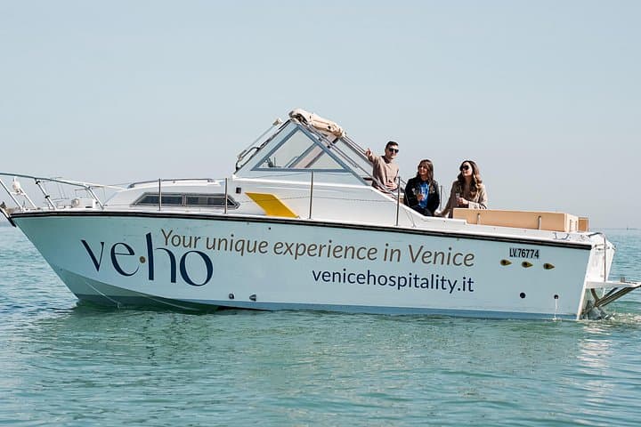 Private Boat Tour to Murano and Burano — 4-Hour Venetian Lagoon Excursion