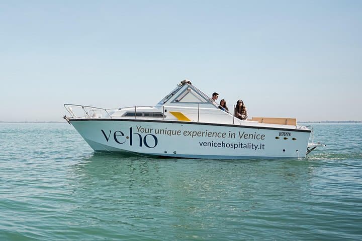 Private Boat Tour to Murano and Burano — 4-Hour Venetian Lagoon Excursion photo 4
