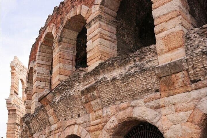 Verona Street Food Walking Tour — Local Guide, Tastings & Historic Sights photo 3
