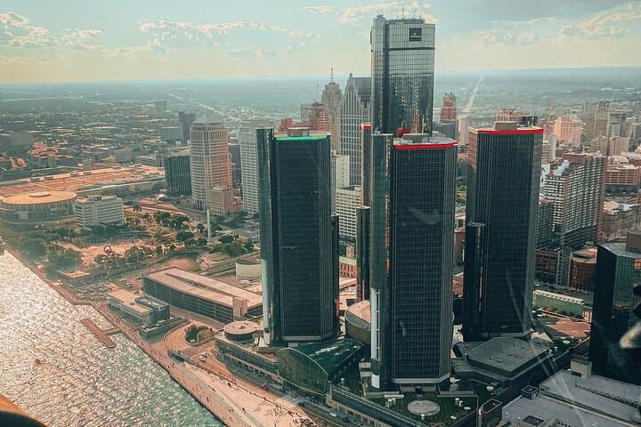 30-Minute Private Downtown Detroit Helicopter Tour: Skyline & Belle Isle Aerial Experience photo 1