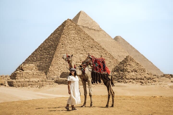 Private Cairo Photography Tour: Pyramids & Sphinx Walking Photo Experience photo 4